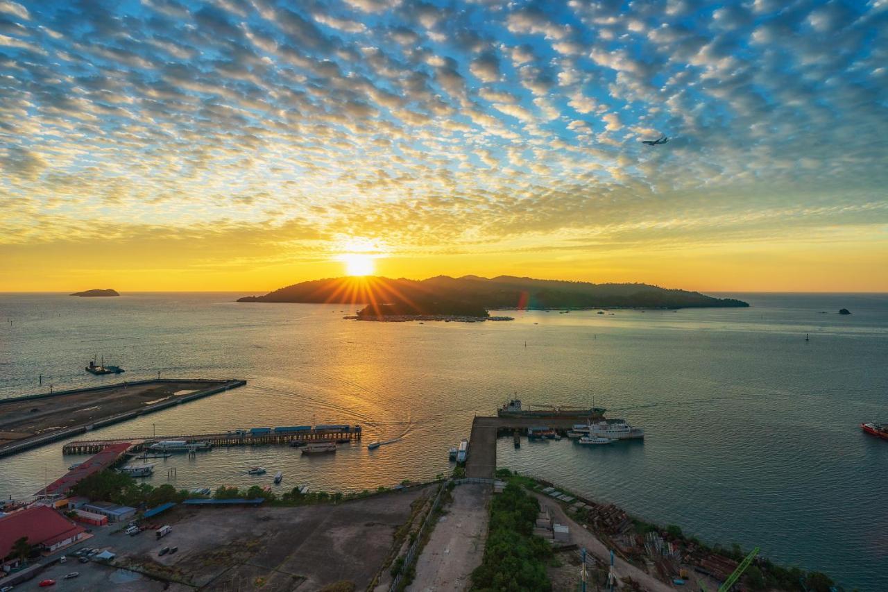 Full Seaview 2R1B Condo For 6Pax In Kota Kinabalu Extérieur photo
